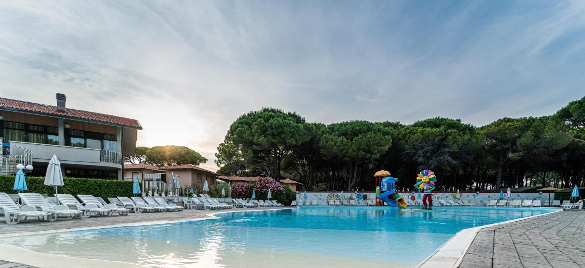 Arcobaleno Village H Marina Di Bibbona Exterior photo